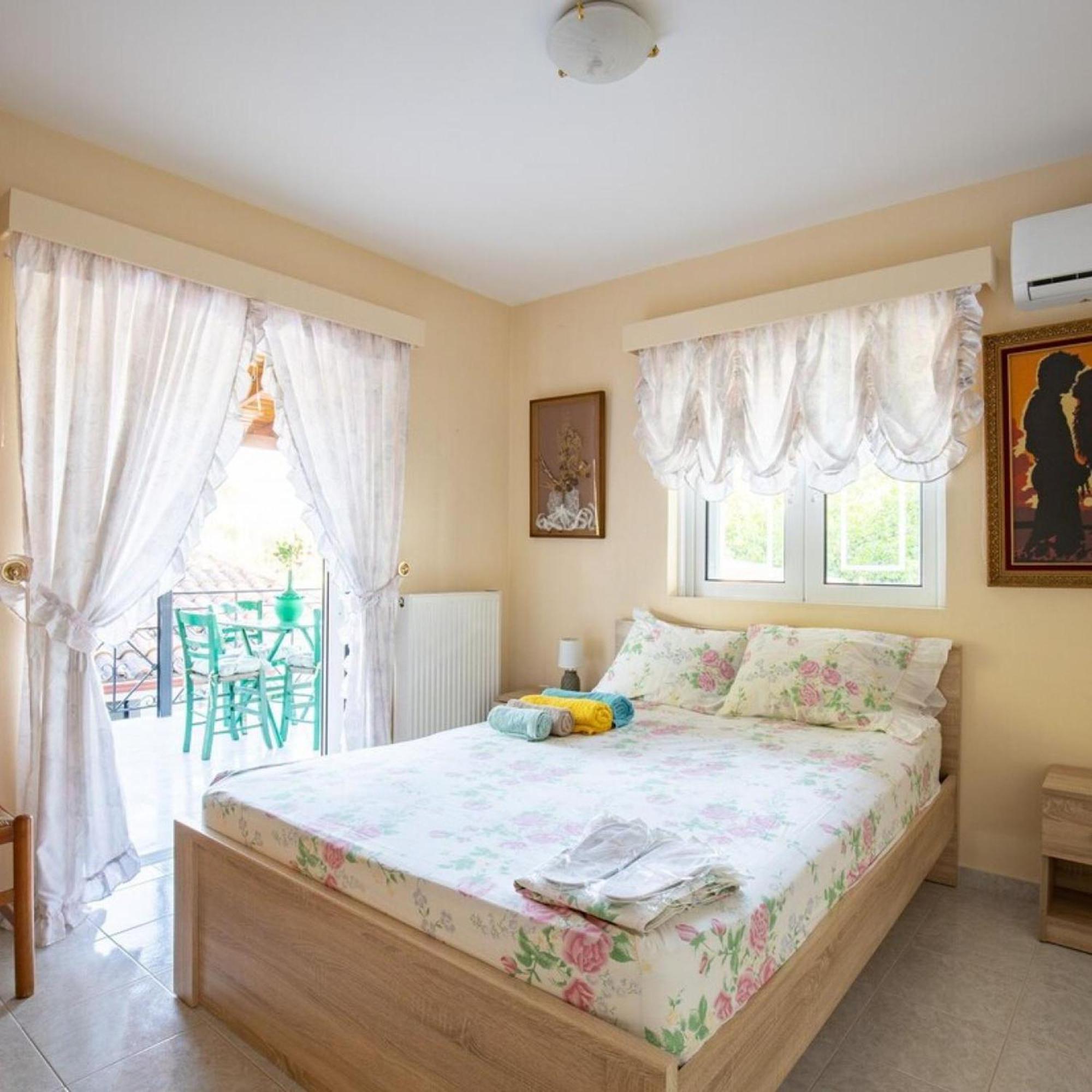 Neromilos Harmony - Roussis Residence エクステリア 写真